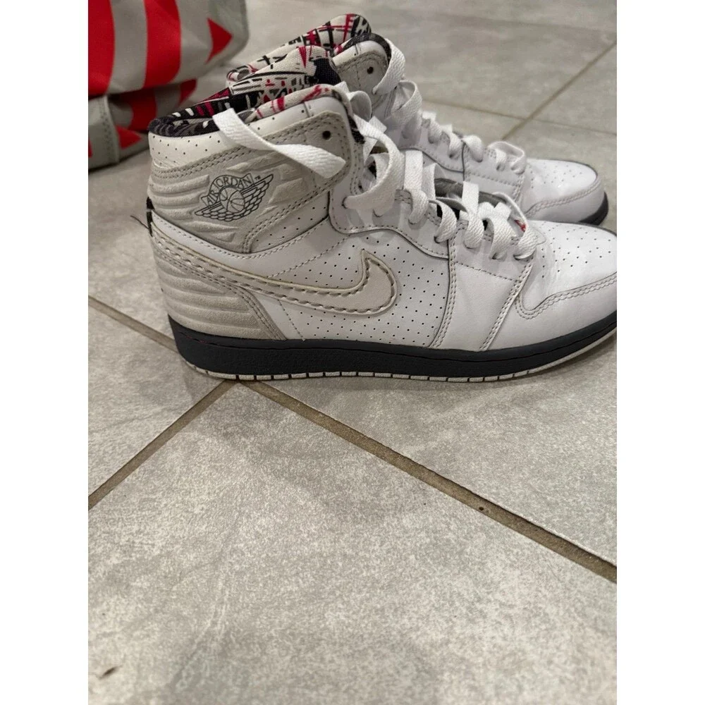 Nike Air Jordan Mid Gradeschool Size 5.5 white, red and blue
